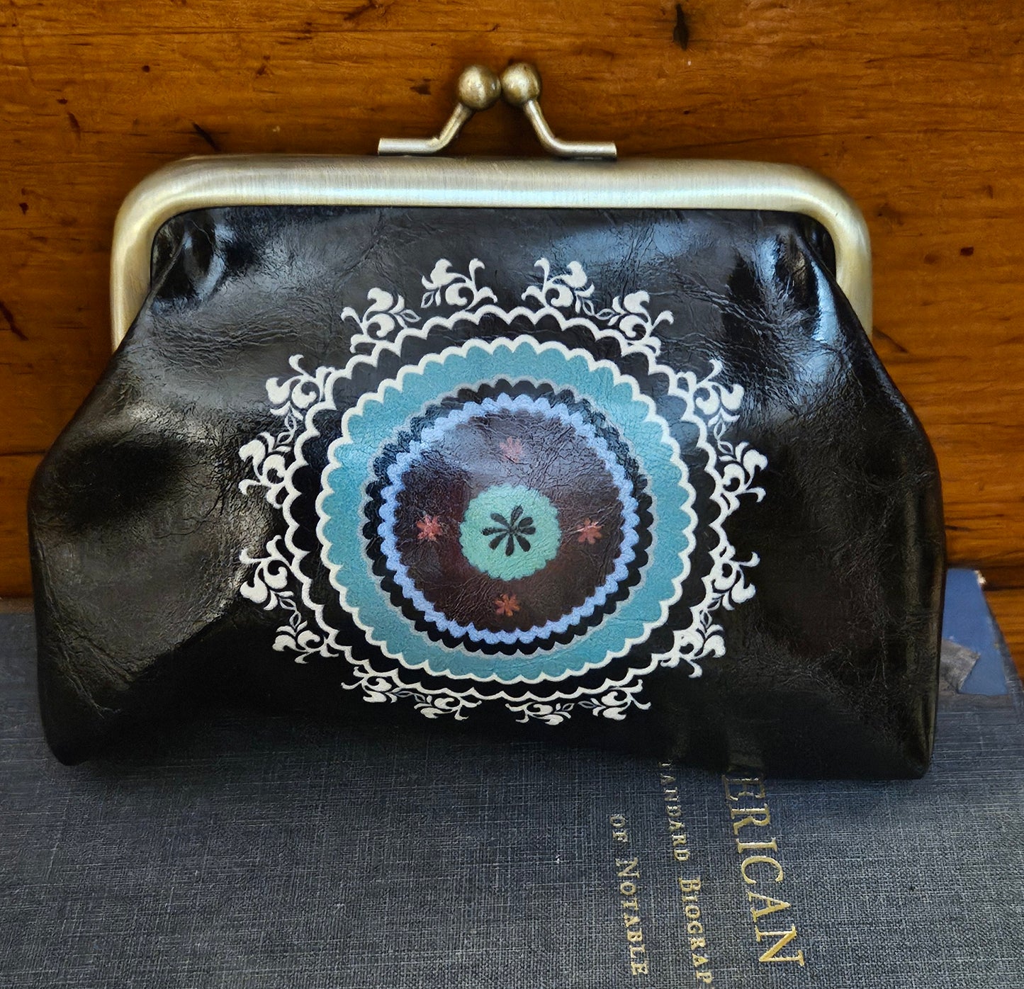 Vegan Leather Kiss Closure Coin Purse